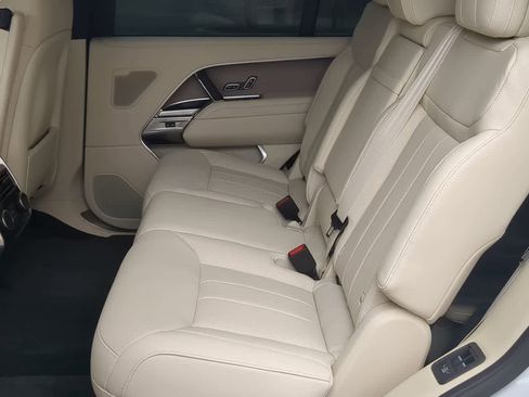 Certified 2025 Land Rover Range Rover Long Wheelbase SE image 21