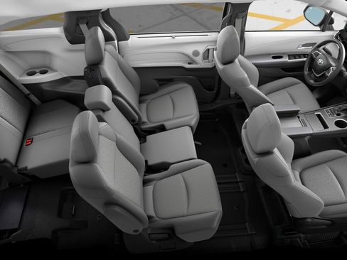New 2025 Toyota Sienna LE image 22