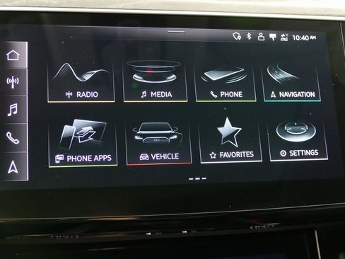 Used 2023 Audi e-tron Premium Plus image 19