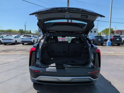 Used 2024 Chevrolet Blazer EV LT AWD/4WD image 14