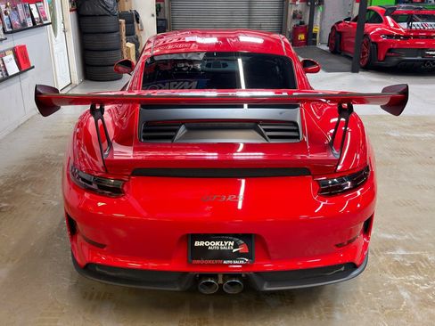 Used 2019 Porsche 911 GT3 RS RWD image 9