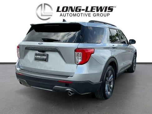 Certified 2022 Ford Explorer XLT w/ Equipment Group 202A RWD image 7