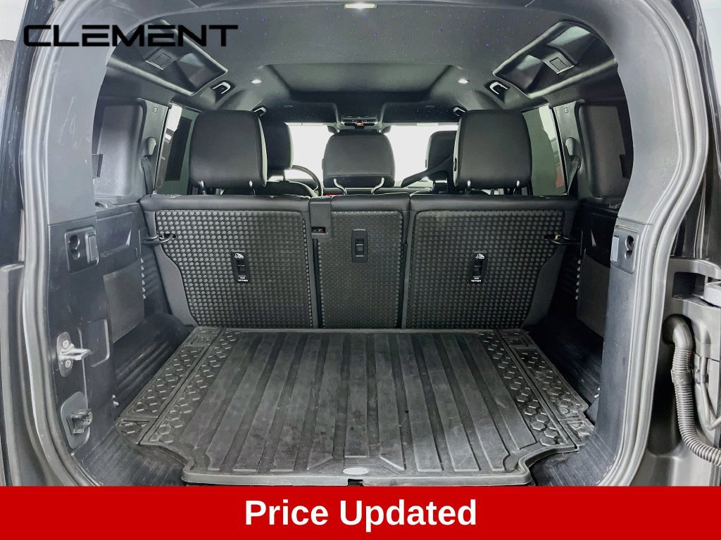 Used 2024 Land Rover Defender 110 X-Dynamic SE AWD/4WD image 9