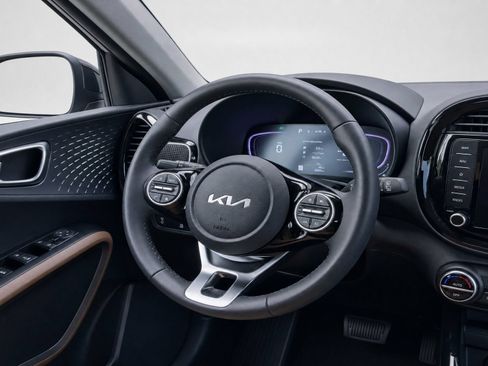 Used 2025 Kia Soul EX FWD image 22