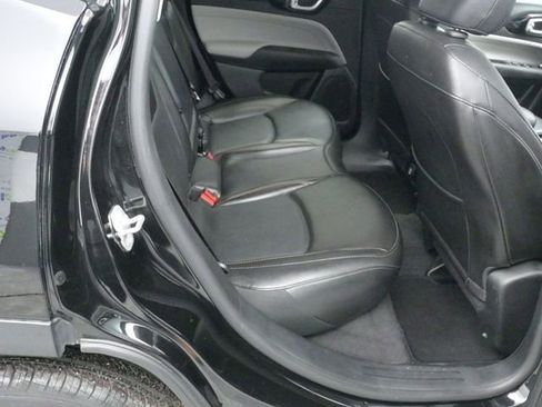 Used 2022 Jeep Compass Limited image 11