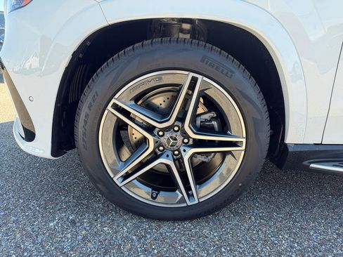 New 2026 Mercedes-Benz GLS 450 4MATIC image 14