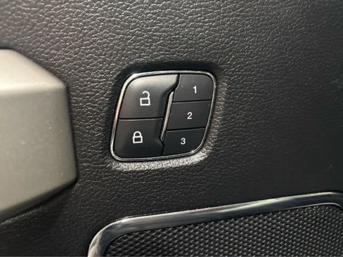 Used 2017 Ford F150 Lariat w/ Equipment Group 502A Luxury image 27