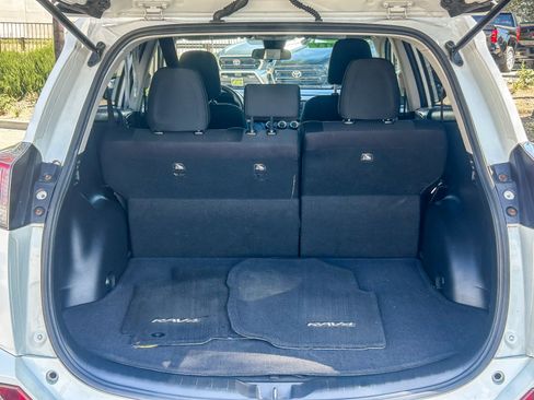 Used 2017 Toyota RAV4 LE image 26