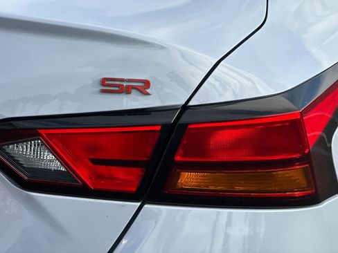 Used 2024 Nissan Altima 2.5 SR image 24