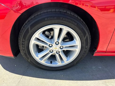 Certified 2018 Chevrolet Cruze LT w/ LT Fleet Convenience Package FWD image 37