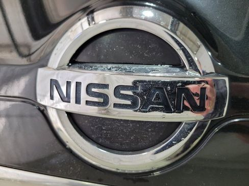 Used 2018 Nissan Rogue S image 46