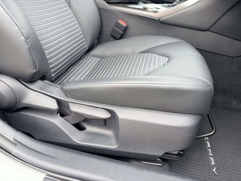 Certified 2023 Toyota Camry SE w/ Cold Weather Package image 12