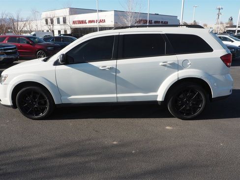 Used 2018 Dodge Journey SXT w/ Blacktop Package image 8