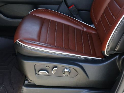 Used 2024 GMC Yukon XL Denali Ultimate AWD/4WD image 20