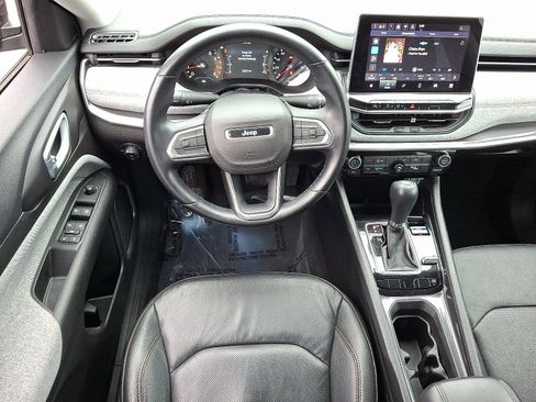 Used 2022 Jeep Compass Latitude image 12