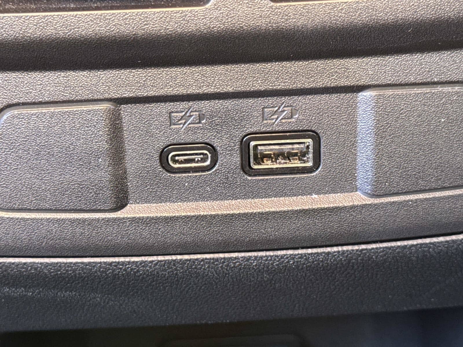 Used 2023 Chevrolet Colorado Z71 w/ Z71 Convenience Package 2 AWD/4WD image 18