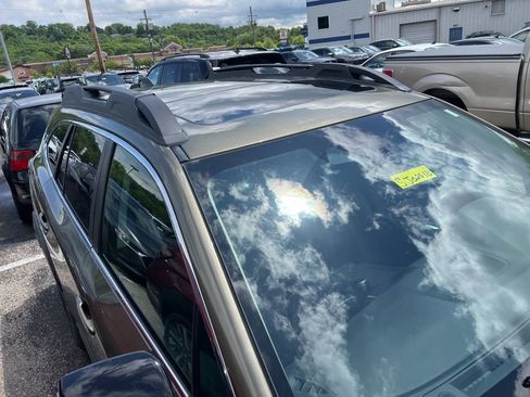 Certified 2025 Subaru Outback Premium AWD/4WD image 4