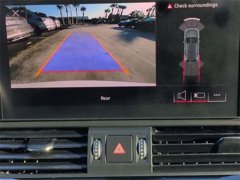 Used 2021 Audi Q5 Premium image 31