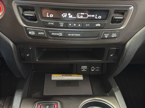 Used 2022 Honda Passport TrailSport image 32