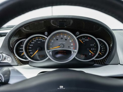Used 2005 Porsche Carrera GT RWD image 33