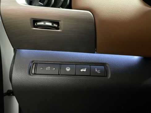 Used 2024 Nissan Pathfinder Platinum w/ Cargo Package AWD/4WD image 33