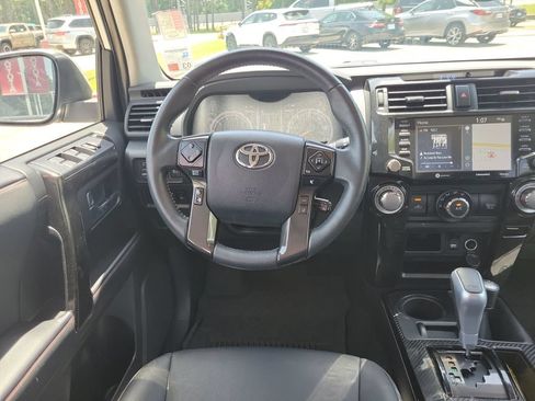 Used 2022 Toyota 4Runner TRD Off-Road Premium w/ Moonroof Package AWD/4WD image 23