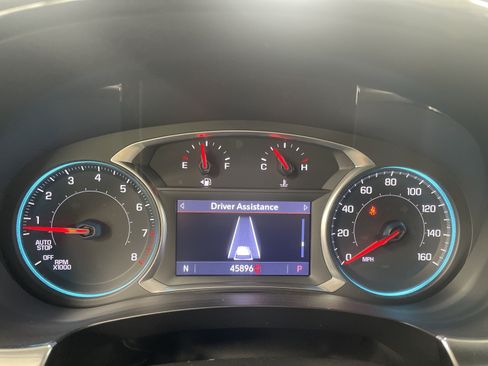 Used 2022 Chevrolet Traverse LT AWD/4WD image 19
