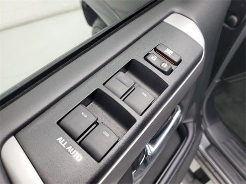 Used 2022 Toyota 4Runner SR5 Premium image 21