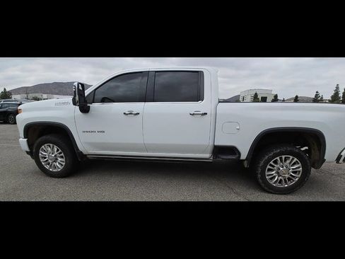 Used 2023 Chevrolet Silverado 3500 High Country w/ Z71 Off-Road Package AWD/4WD image 4