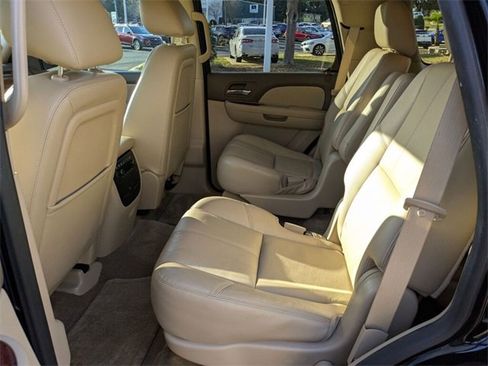 Used 2013 GMC Yukon SLT w/ SLT-2 Equipment Package image 23