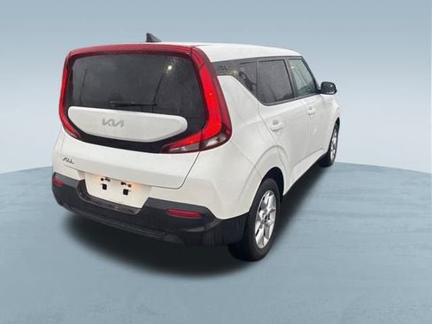 Used 2022 Kia Soul LX w/ Technology Package image 7