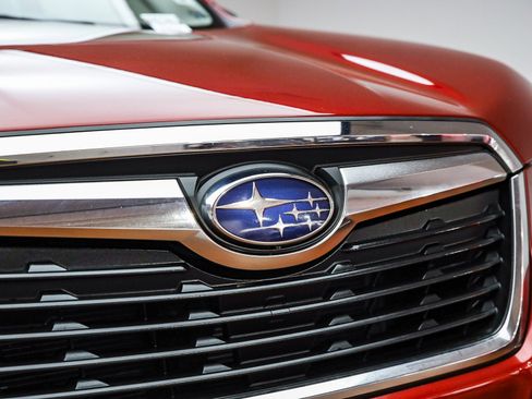 Used 2019 Subaru Forester Touring image 6