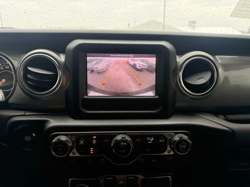 Used 2021 Jeep Wrangler Unlimited Sahara w/ LED Lighting Group image 14