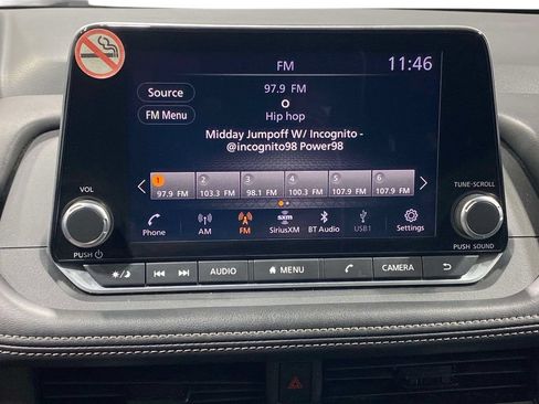 Used 2024 Nissan Rogue S FWD image 28