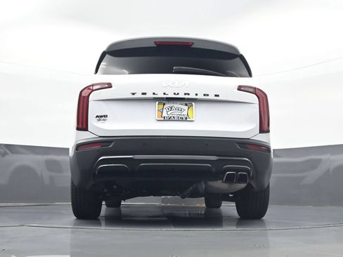 Used 2022 Kia Telluride EX w/ EX Premium Package AWD/4WD image 28