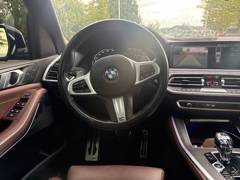 Used 2022 BMW X5 xDrive40i w/ M Sport Package AWD/4WD image 16