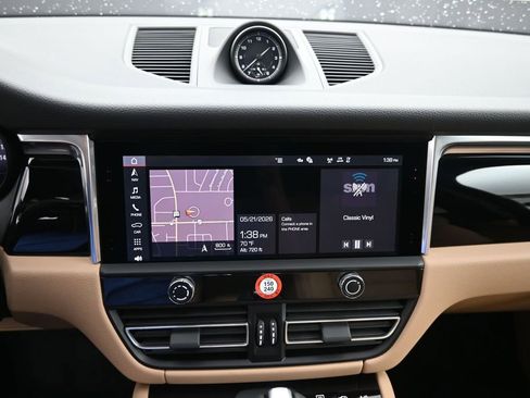 New 2026 Porsche Macan AWD/4WD image 16