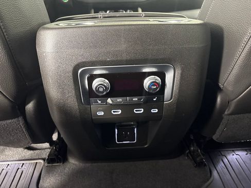 Used 2021 GMC Yukon Denali w/ Denali Premium Package RWD image 52
