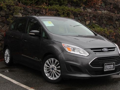 Used 2017 Ford C-MAX Energi SE w/ Cold Weather Package FWD image 4
