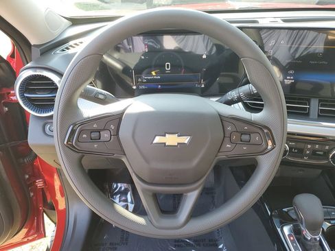 New 2026 Chevrolet Trax LT image 27