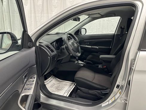 Used 2019 Mitsubishi Outlander Sport ES AWD/4WD image 10