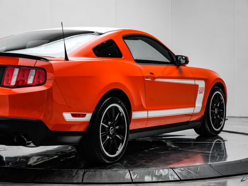 Used 2012 Ford Mustang Boss 302 w/ Boss 302 Accessory Pkg RWD image 18