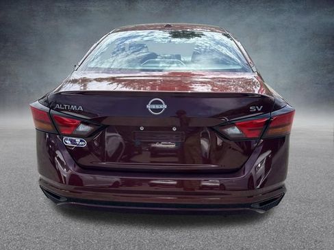 Used 2024 Nissan Altima 2.5 SV FWD image 6