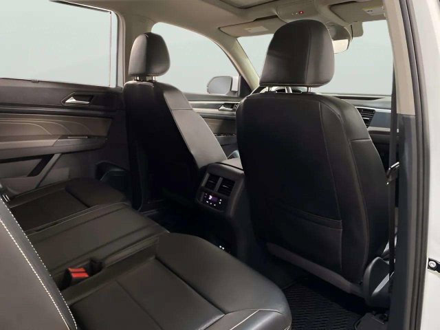 Used 2021 Volkswagen Atlas SEL R-Line FWD image 24