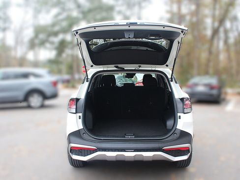 Certified 2024 Kia Sportage LX image 8