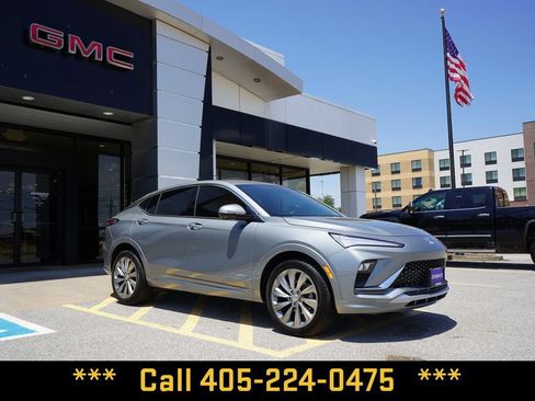Used 2025 Buick Envista Avenir FWD image 2