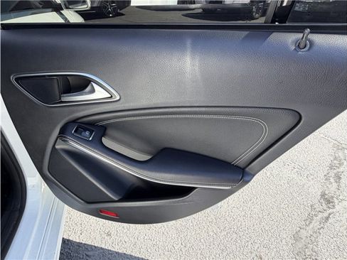 Used 2018 Mercedes-Benz CLA 250 image 24