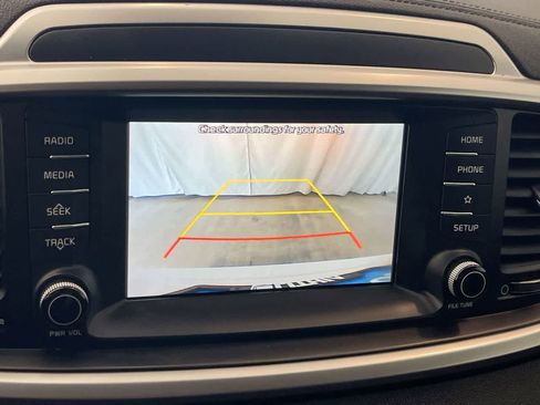 Used 2020 Kia Sorento LX w/ LX I4 Convenience Package AWD/4WD image 17