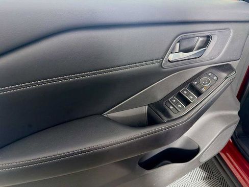 Certified 2025 Nissan Rogue SL AWD/4WD image 16