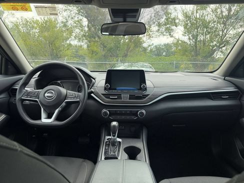 Used 2026 Nissan Altima 2.5 SV FWD image 33